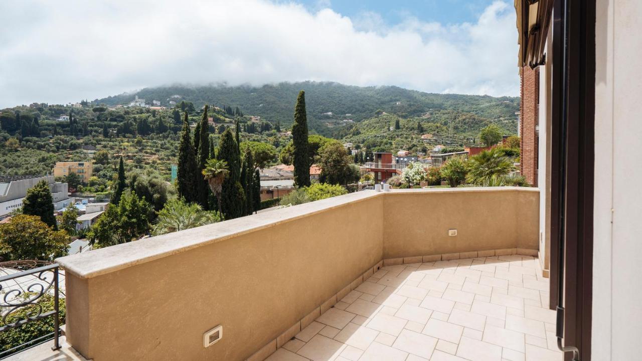 Parco Villa Fiske 2 Alassio Ngoại thất bức ảnh
